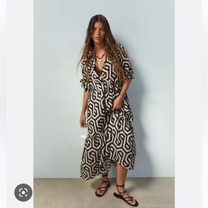 Zara Printed MIDI Dress, size XS - black geometric print